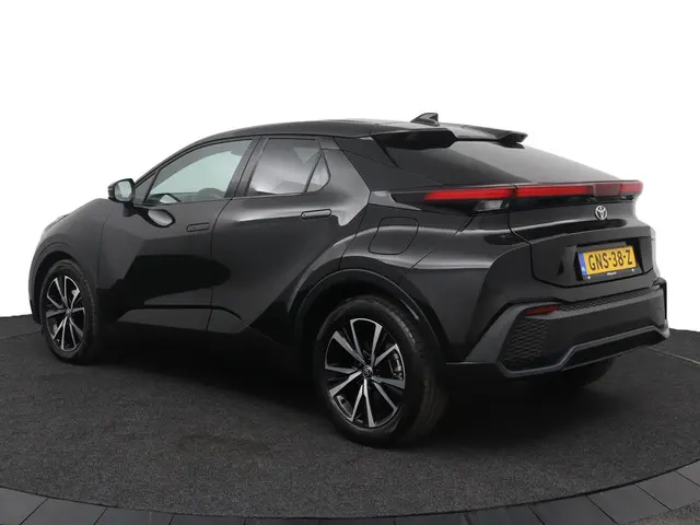 Toyota C-HR 1.8 Hybrid 140 Dynamic 2024 Hybride Benzine 12