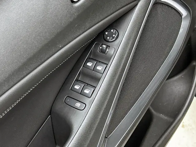 Opel Crossland 1.2 Turbo Elegance 2024 Benzine 29