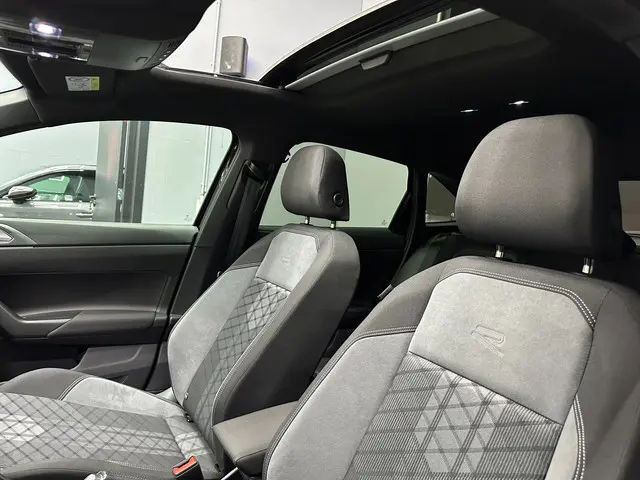 Volkswagen Taigo 1.5 TSI R-Line 2023 Benzine 8