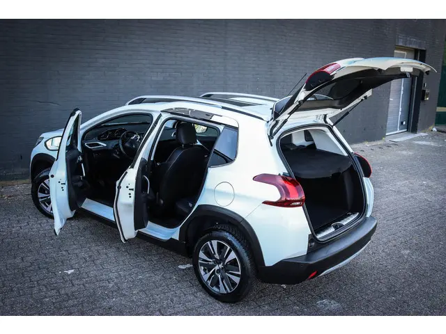 Peugeot 2008 1.2 PureTech Allure 2017 Benzine 3
