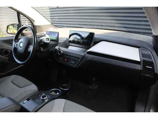 BMW i3 High Voltage Edition 94Ah 33 kWh 2017 Elektrisch 14