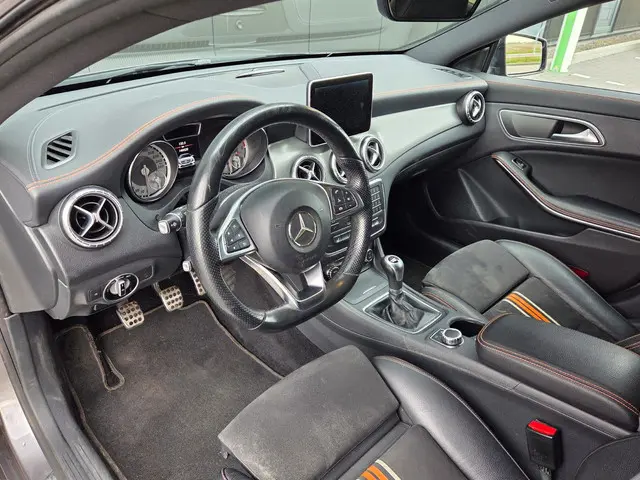 Mercedes-Benz CLA Shooting Brake 200 d 2015 Diesel 12