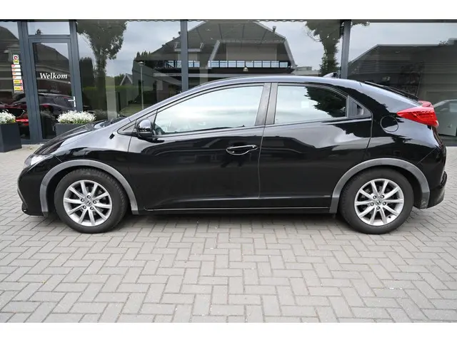 Honda Civic 1.8 GT 2012 Benzine 2