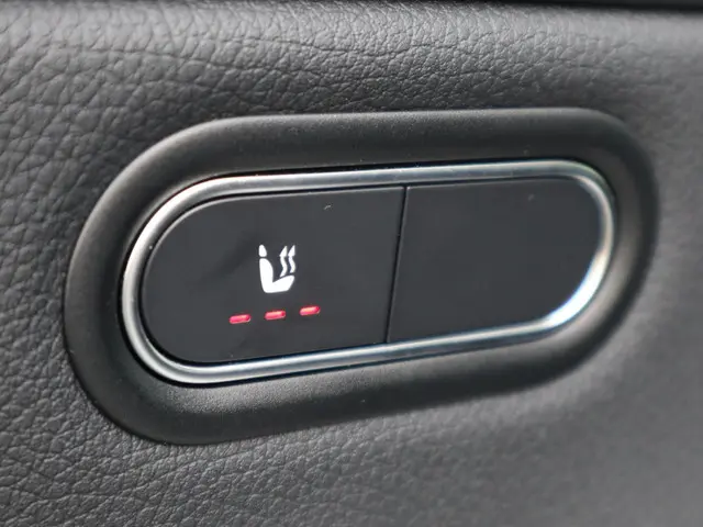 Mercedes-Benz CLA 180 Business Line 2022 Benzine 11