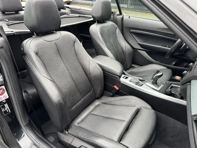BMW 2 Serie Cabrio M235i High Executive 2015 Benzine 7