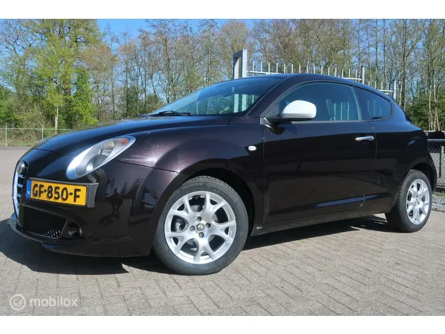 Alfa Romeo MiTo 0.9 TwinAir Junior 2015 Benzine 2