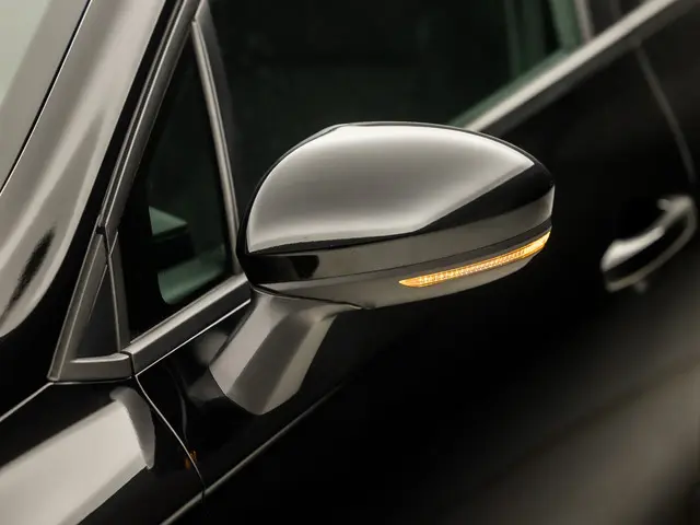 Renault Clio 1.0 TCe 90 Equilibre Sport 2022 Benzine 32