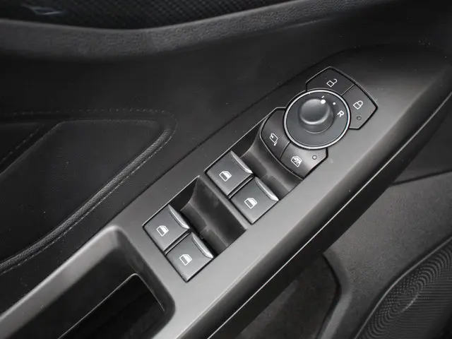 Ford Focus 1.0 EcoBoost Hybrid ST Line 2023 Benzine 10