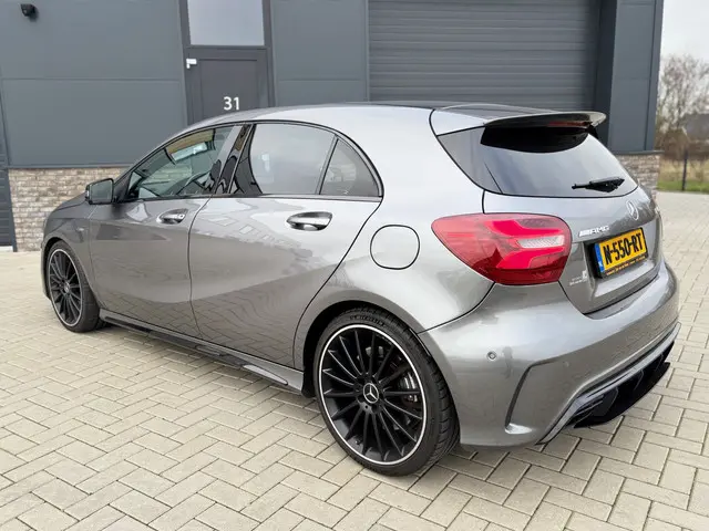 Mercedes-Benz A-Klasse AMG 45 4MATIC 2016 Benzine 22