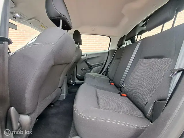 Peugeot 208 1.5 BlueHDi Blue Lease NAVI/TRKHK 2019 Diesel 16