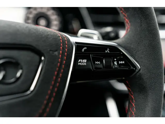 Audi RS6 A6 Avant TFSI quattro 2019 Benzine 40