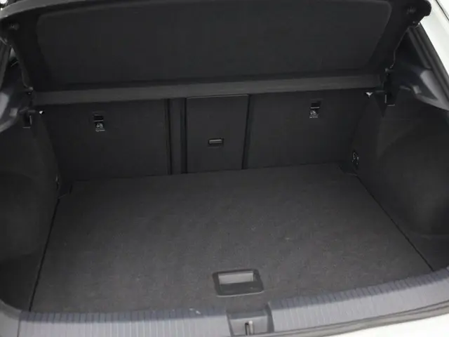 Volkswagen T-Roc 1.5TSI/150PK R Line DSG 2022 Benzine 8