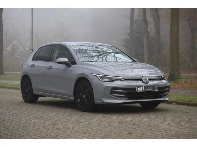 Volkswagen Golf 1.5 eTSI Life Edition 2024 Benzine 8