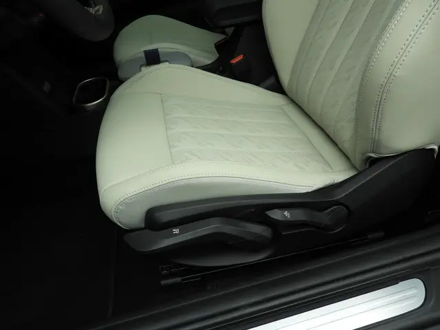 MINI 3-Deurs Cooper C 2025 Benzine 17