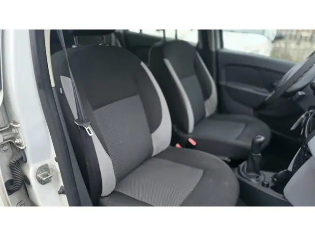 Dacia Logan MCV 1.2 16V 2014 Benzine 7