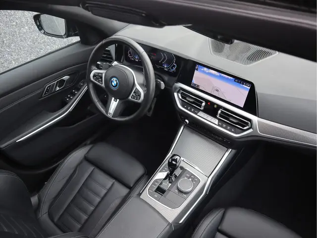 BMW 3 Serie M-Sport 2022 Hybride Benzine 37