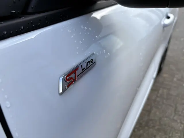 Ford Kuga 2.5 PHEV ST-Line 2021 Hybride Benzine 9