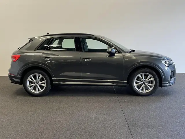 Audi Q3 35 TFSI S Line S-Tronic Aut. 2021 Benzine 4