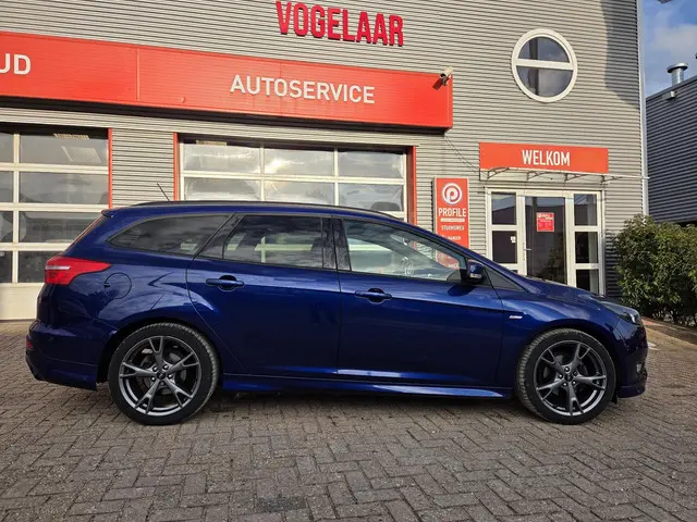 Ford Focus Wagon 1.0 ST-Line 2018 Benzine 8