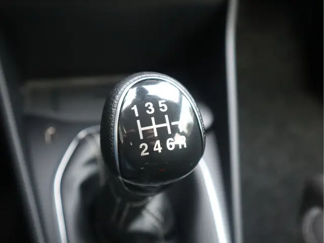 Ford Fiesta 1.0 EcoBoost Hybrid 2022 Hybride Benzine 25