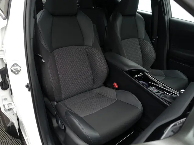 Toyota C-HR 3