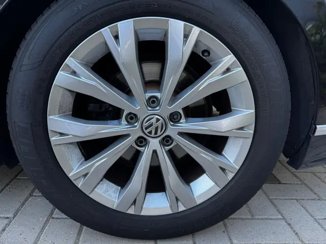 Volkswagen Passat 1.4 TSI R-Line / Pano / Leder 2016 Benzine 20