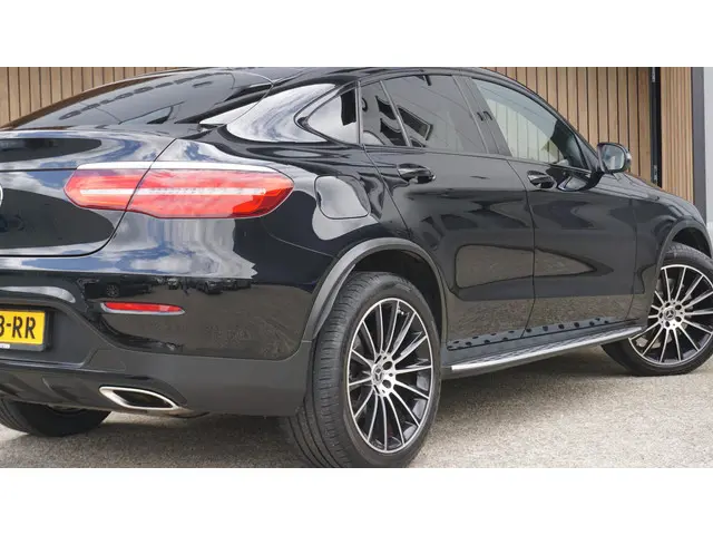 Mercedes-Benz GLC Coupé 300 245pk 4MATIC 2017 Benzine 55