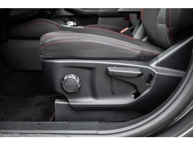 Ford Kuga 2.5 PHEV ST-Line 2023 Hybride Benzine 20