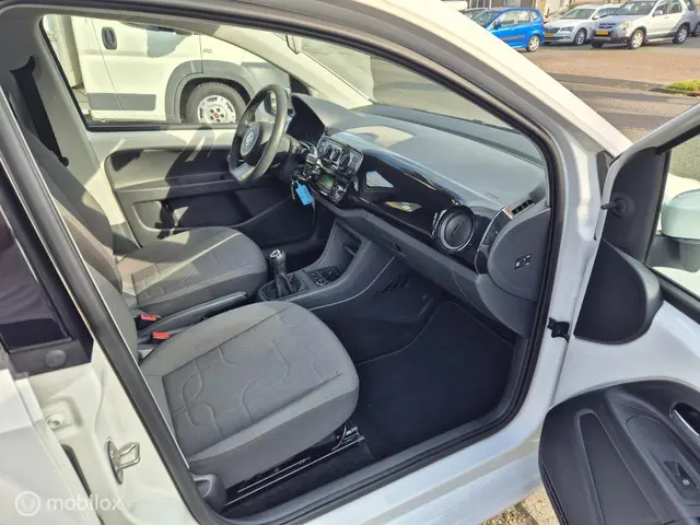 Volkswagen up! 1.0 move up! BlueMotion 2014 Benzine 9