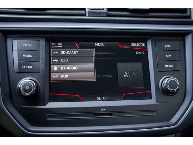 SEAT Arona 1.0 TSI 2020 Benzine 24