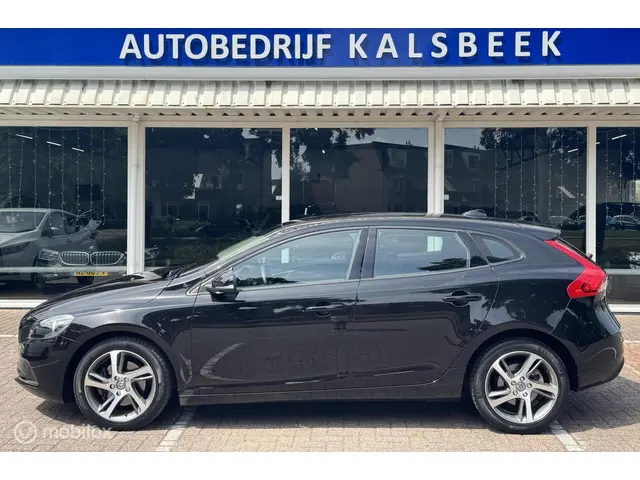 Volvo V40 2.0 T2 Summum 2016 Benzine 3