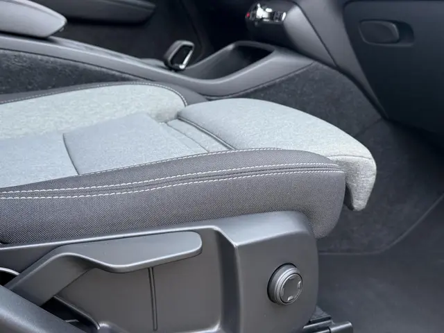 Volvo XC40 2.0 B4 Core 2024 Benzine 30