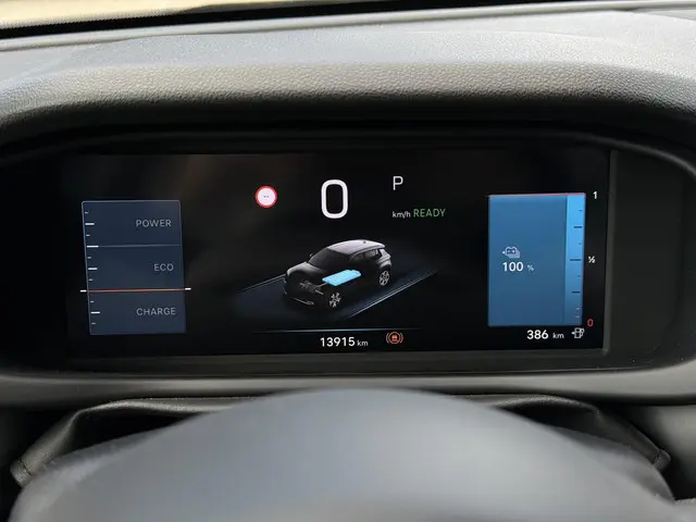 Jeep Avenger Altitude 54 kWh Aut. 2023 Elektrisch 9