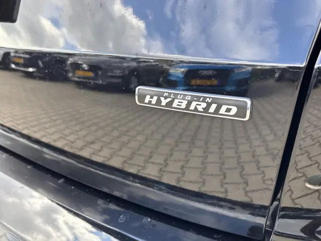 Ford Kuga 2.5 PHEV ST-Line X 2023 Hybride Benzine 8