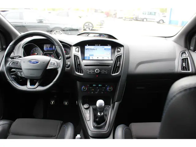 Ford Focus 2.3 RS 2018 Benzine 2