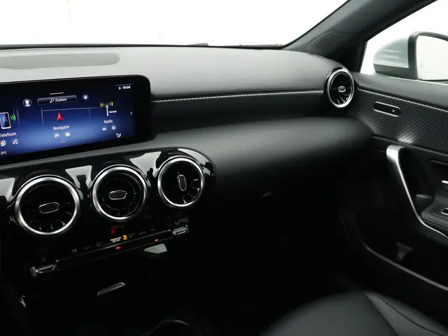 Mercedes-Benz A-Klasse 180 Business Line 2023 Benzine 11