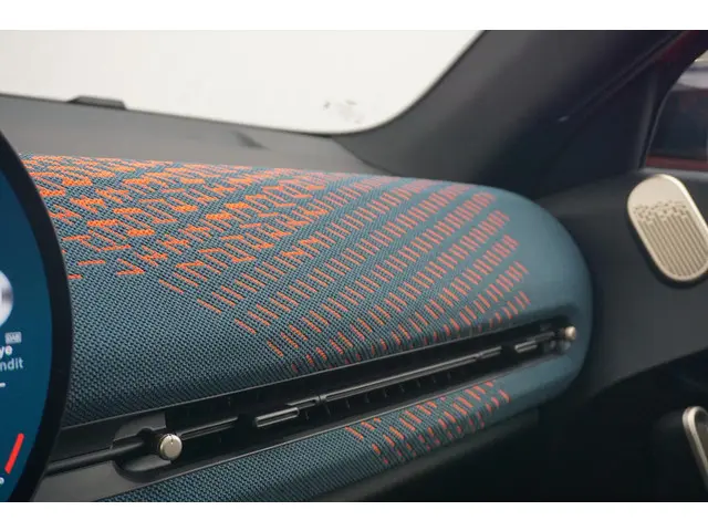 MINI Aceman SE 2025 Elektrisch 13