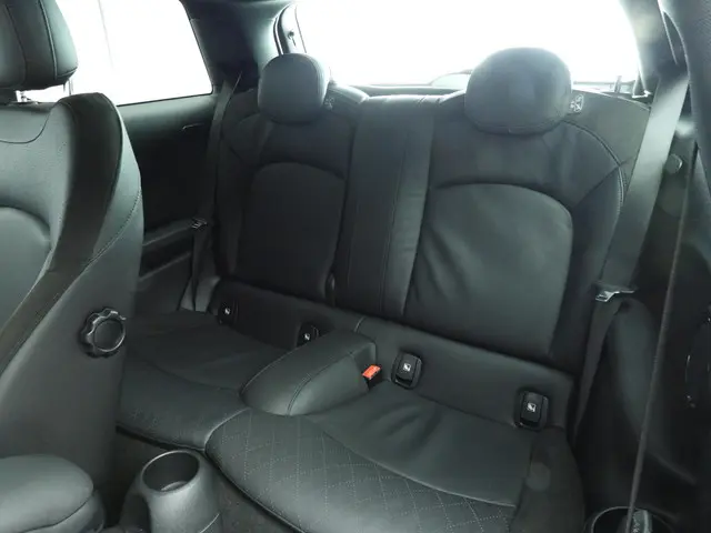 MINI Cooper 1.5 2022 Benzine 9