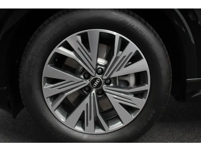 Audi Q4 e-tron 3