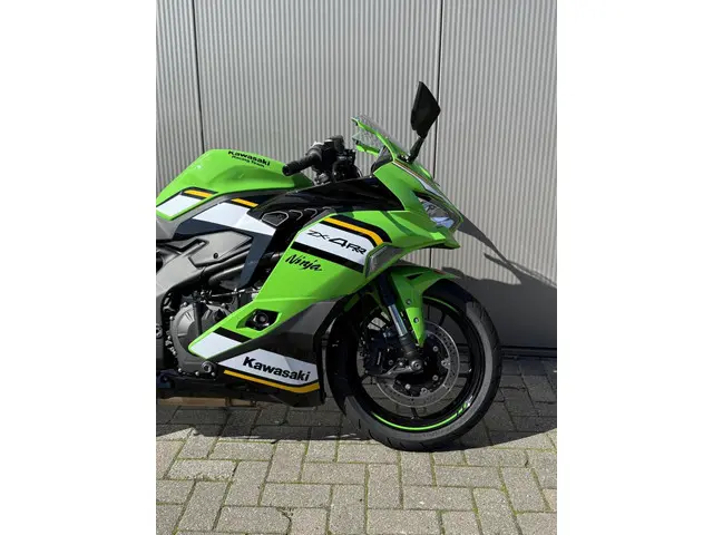 Kawasaki Ninja ZX ZX-4R 2025 Benzine 3