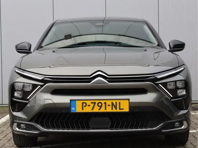 Citroën C5 X 1.6 PureTech Business Plus 2022 Benzine 6