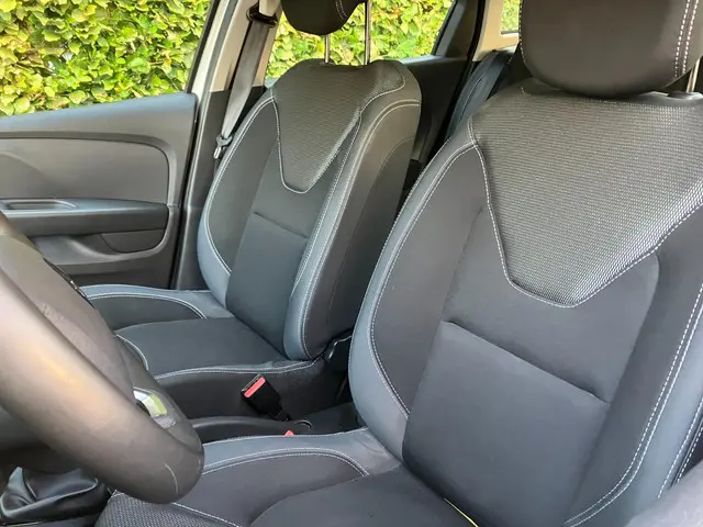 Renault Clio Estate 0.9 TCe Life 2019 Benzine 12