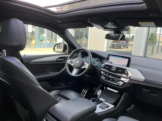 BMW X4 xDrive30i High Executive M-Sport 2019 Benzine 7