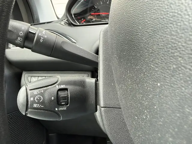 Peugeot 208 1.0 PureTech|Airco|Nieuwe riem 2015 Benzine 15