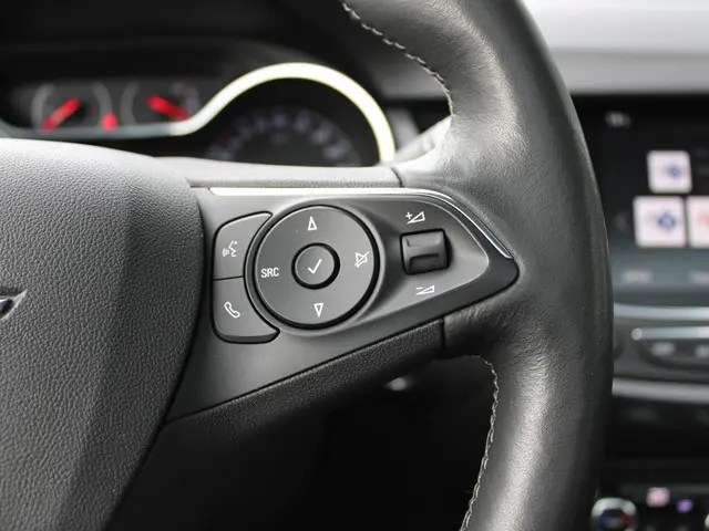 Opel Crossland 1.2T 130 Ultimate 2022 Benzine 25