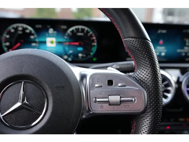 Mercedes-Benz CLA 250 e AMG 45S 2020 Hybride Benzine 17