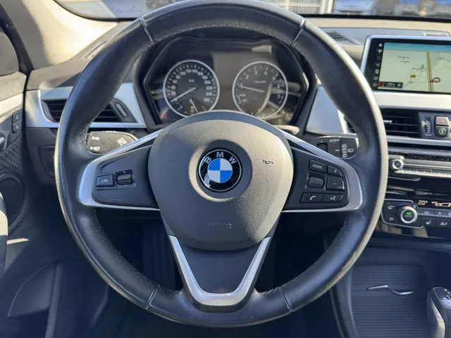BMW X1 xDrive20i High Executive 2018 Benzine 23