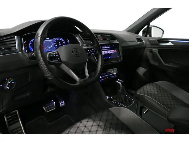 Volkswagen Tiguan 1.5 TSI R-Line Business+ 2023 Benzine 6