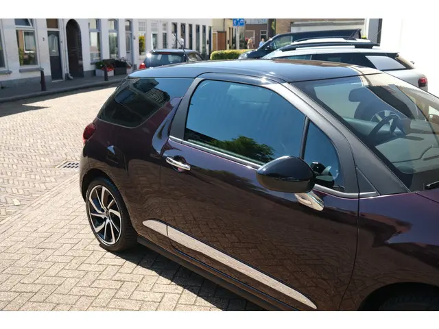 DS DS 3 3 PT 82 So Chic 2016 Benzine 7