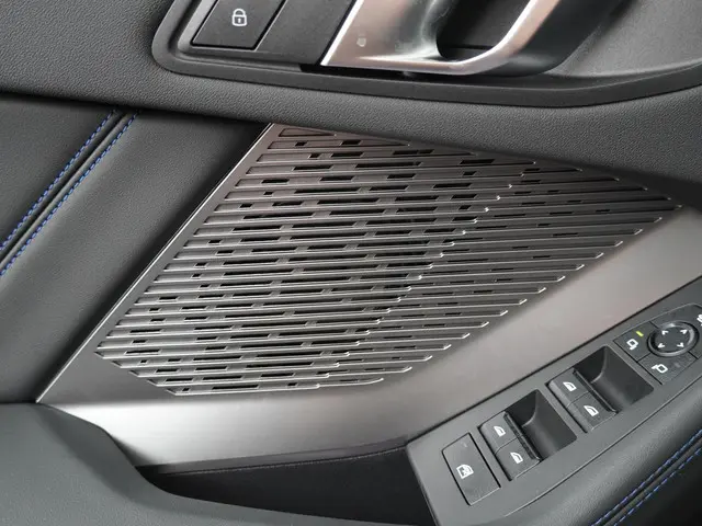 BMW 1 Serie 120 M Sport Design Edition 2025 Benzine 18